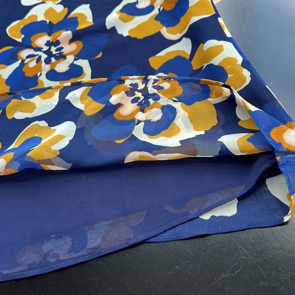 NWOT CAbi top, size Small. - Picture 4 of 10